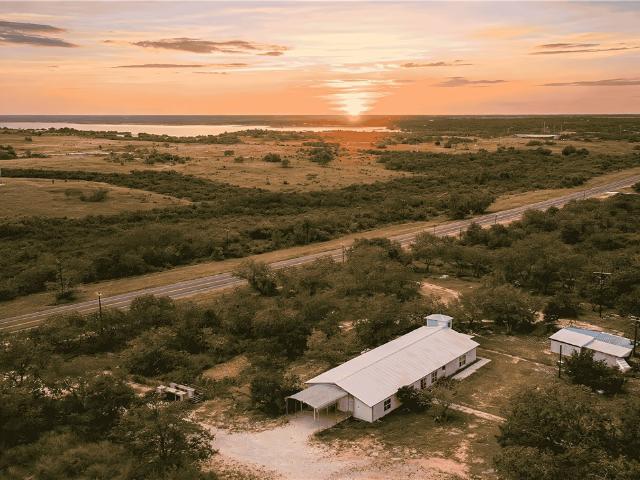 12318 Highway 359