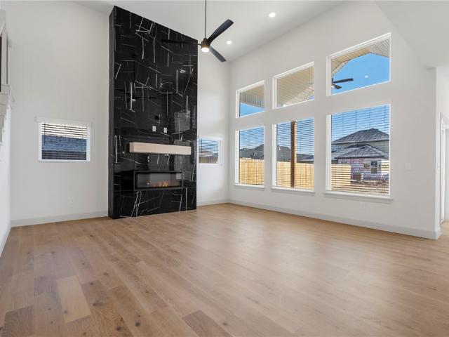 1231 Mammoth Street