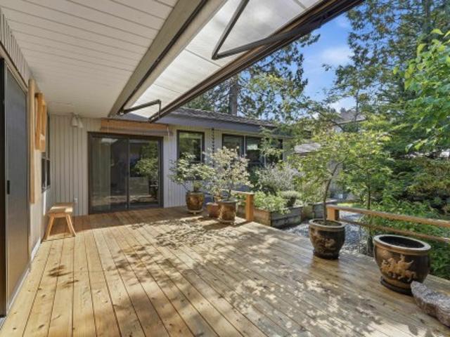 1231 Avenue, Surrey, BC, V4A 5P4 house for sale | Listing ID R3166 | Royal LePage