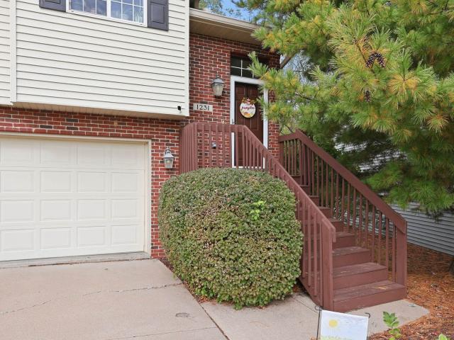1231 33rd Ave Circle