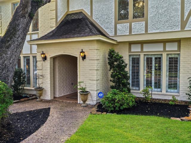 12323 Knobcrest Drive