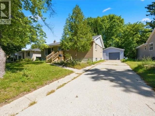 1232 Echo Road, Sarnia, ON, N7S 3K3 house for sale | Listing ID 26021 | Royal LePage