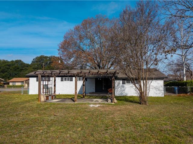 1232 Rivercrest Drive
