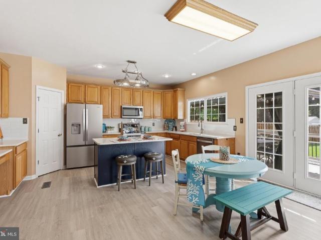 12337 Grimsby Lane