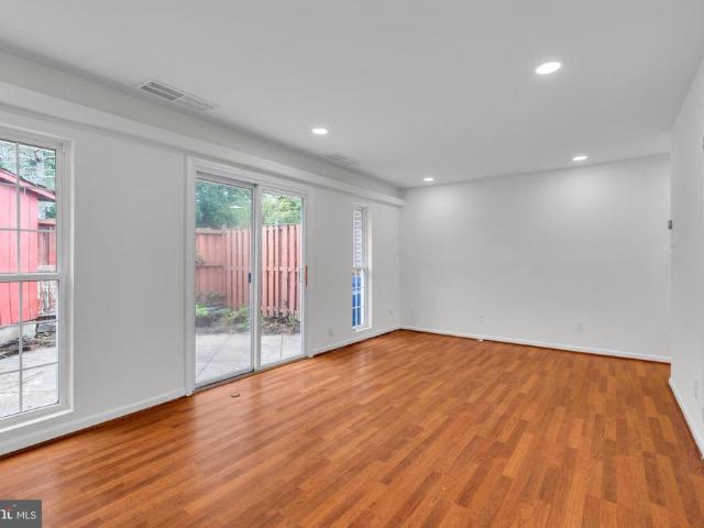 1233 Magnolia Lane