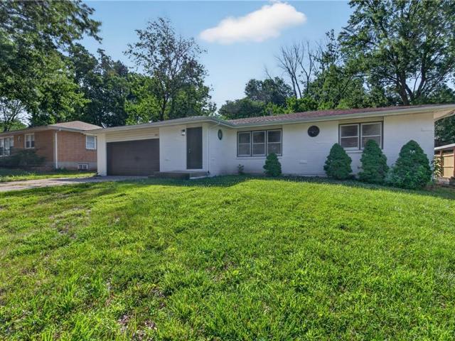 1233 Old Manor Road
