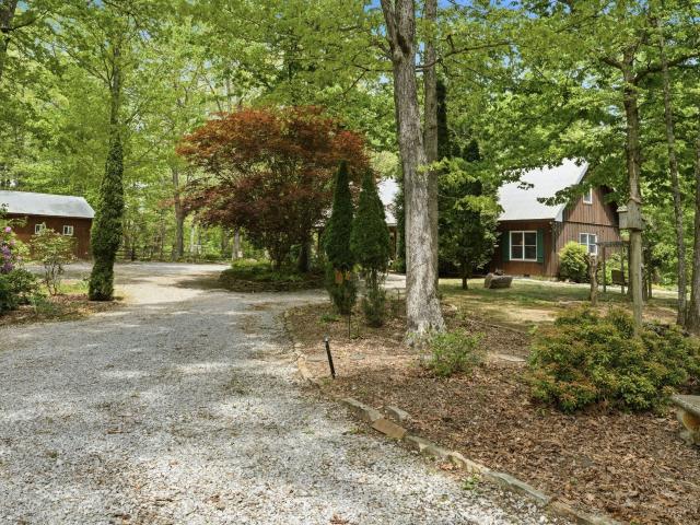 1233 Oliver Dr