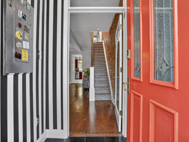 1233 E St SE, Washington, DC 20003 | MLS #DCDC2258