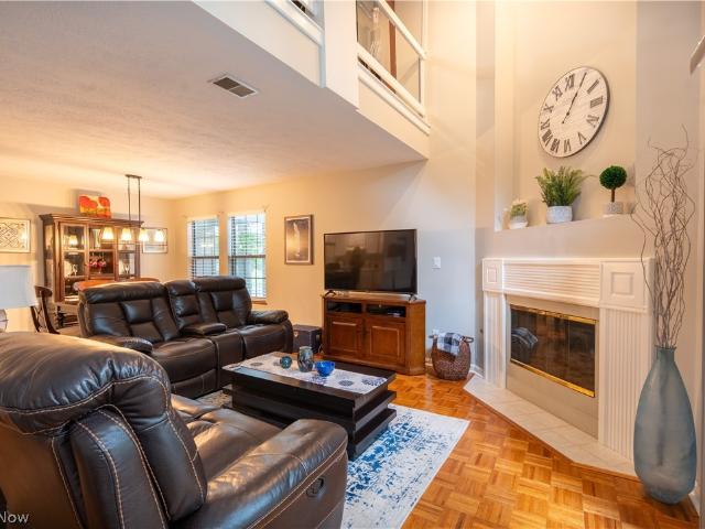 1233 Red Tail Hawk Drive