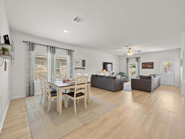 1233 WhippleTree Trl