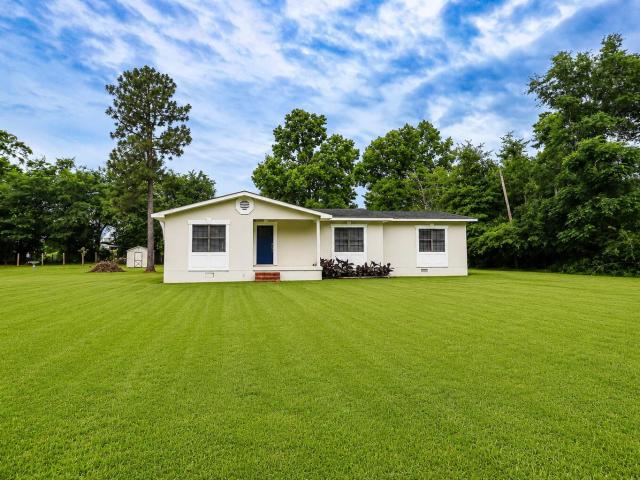123 Community House Road