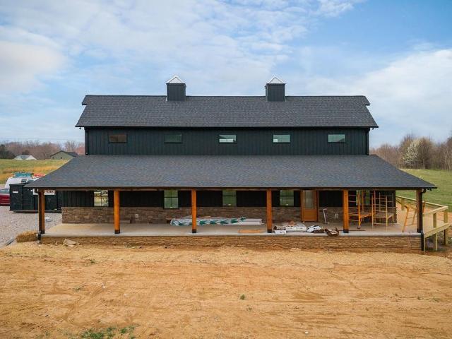 123 Cattlemans Dr