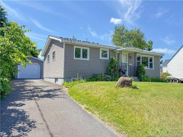 123 Cambridge St, Woodstock, NB, E7M 1E1 house for sale | Listing ID NB142219 | Royal LePage