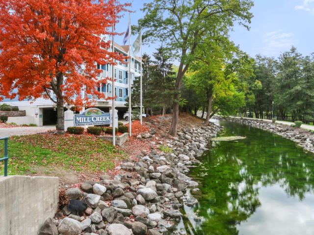 123 Center St, Unit 301