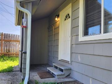 123 Acorn St, Bremerton, WA 98310 | MLS #2510