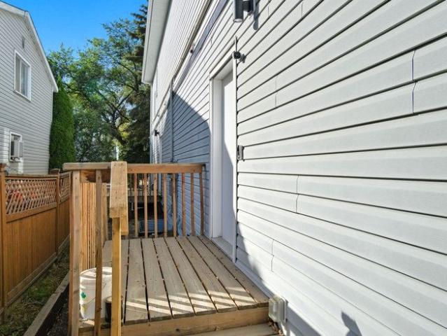 123 Avenue Northwest