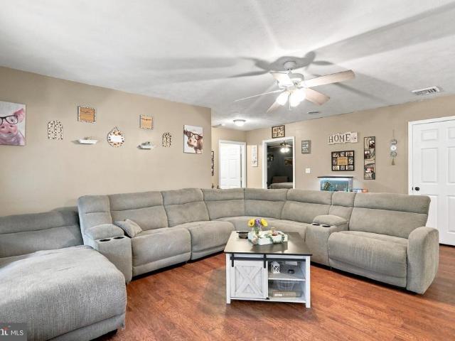 123 Blakes Way