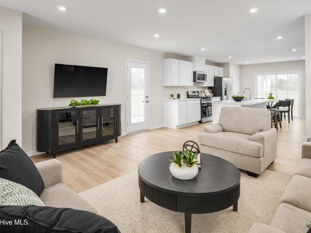 123 Bridgetowne Avenue