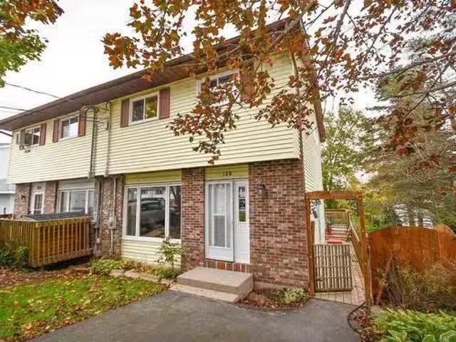 123 Gloria Court, Lower Sackville, NS, B4E 1Y1 house for sal.