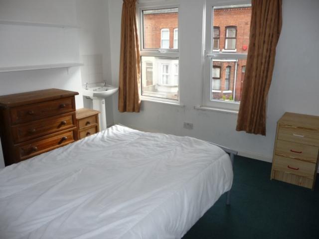 123 Dunluce Avenue, Belfast, BT9 7AX