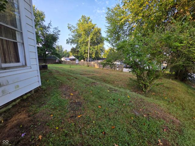 123 E Ridge