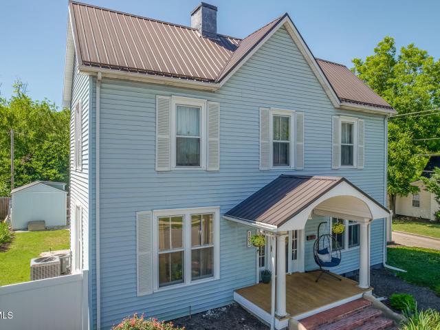 123 East Unaka Avenue