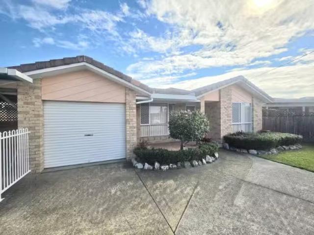123 Edinburgh Drive, TAREE WEST House for rent Listed by Hele.