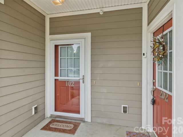 123 Foxden Drive # 102