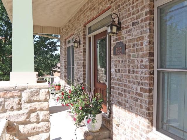 123 Kingston Drive