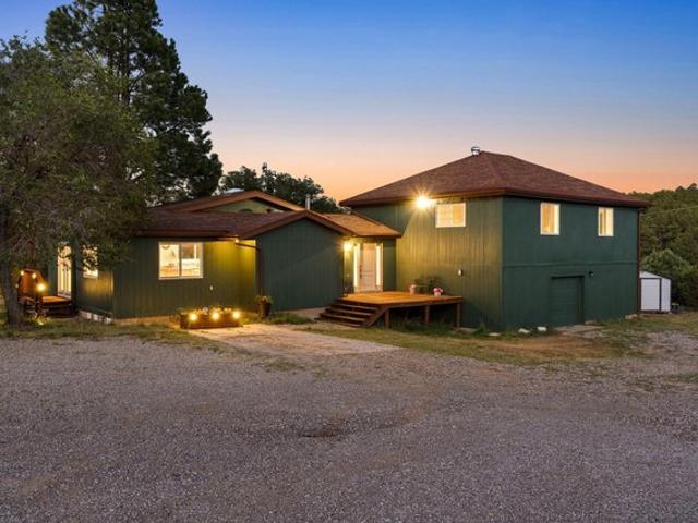 123 Kuhn Dr, Tijeras, NM 87059