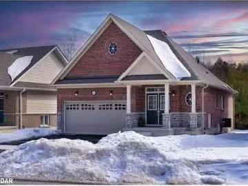 123 Hawkins Street, Georgina, ON, L0E 1R0 house for sale Li.