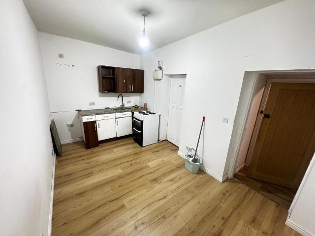 123 High Street, Brierley Hill DY5, Studio to rent, £450 pcm | PrimeLocation