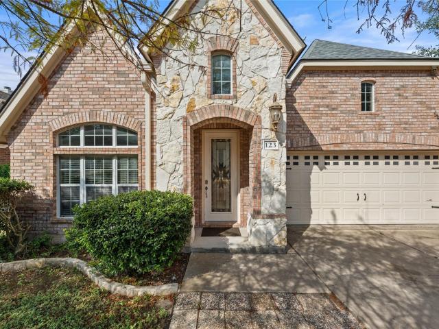 123 Justin Leonard Dr