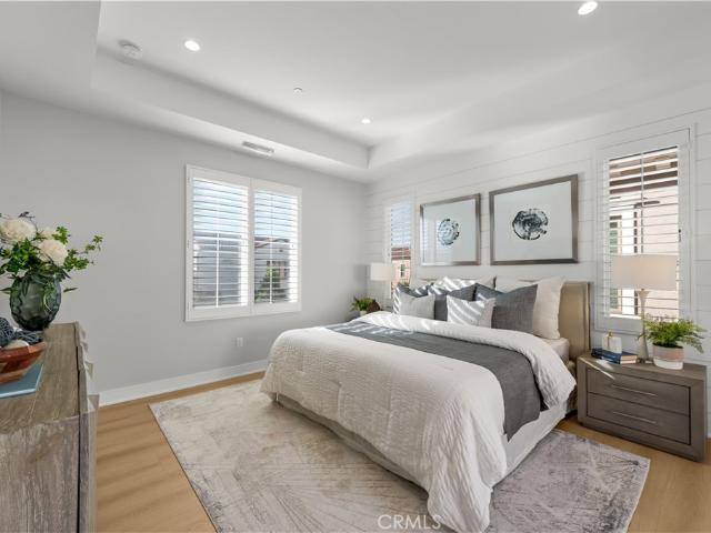 123 Lomita