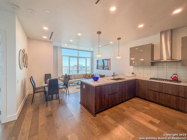 123 Lexington Ave, Unit 1402