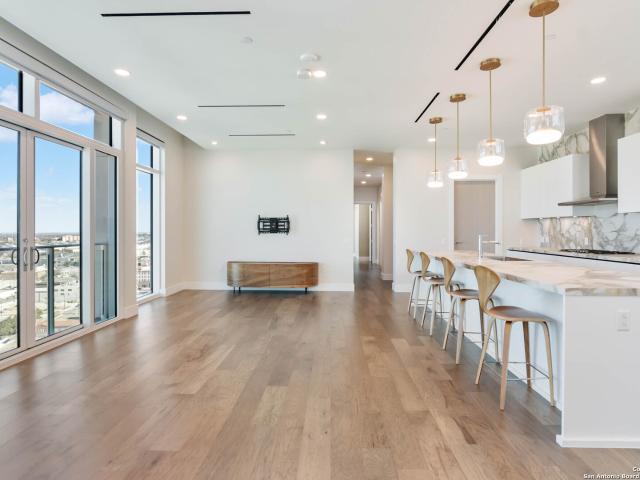 123 Lexington Ave, Unit 1602, San Antonio, TX 78205 | MLS #1846