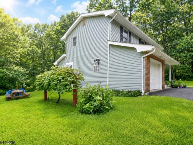 123 Mount Grove Rd