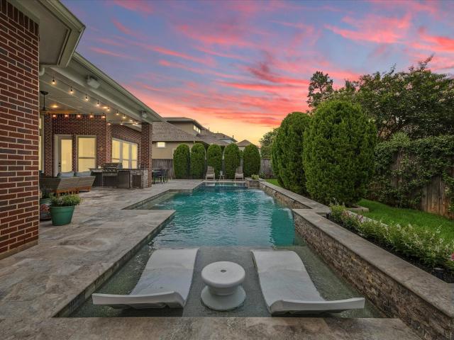123 N Thatcher Bend Circle