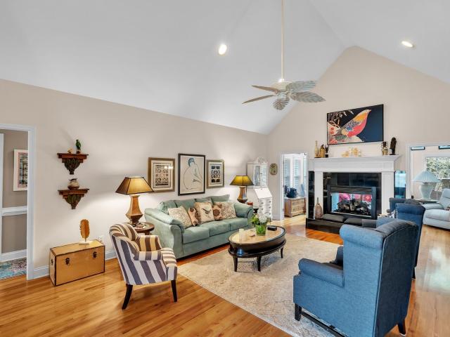 123 N Woodfin Ridge Drive, Inman, US, SC