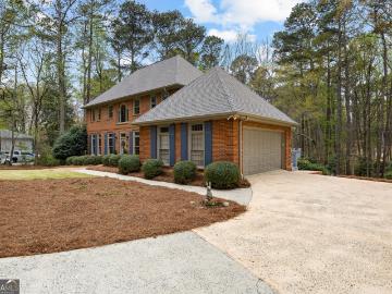 123 Stonington Drive