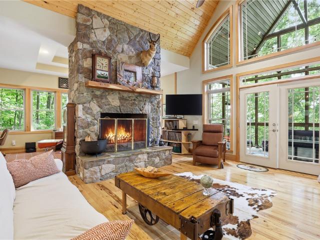 123 Summit Pine