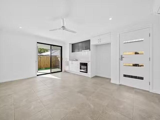 1/23 Rochester Street, Hillcrest, QLD 4118