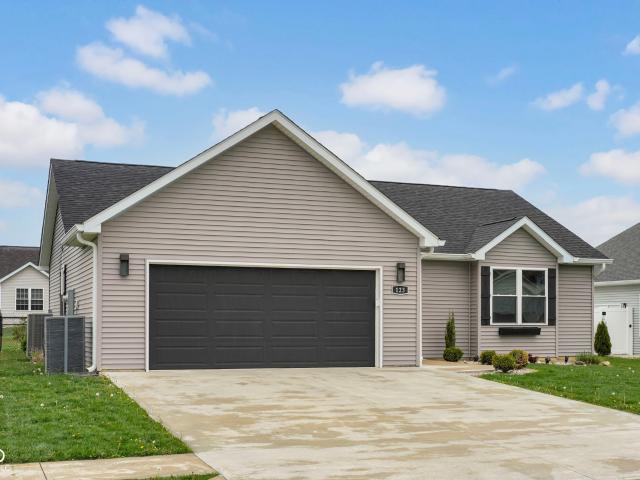 123 Woods Edge Boulevard E