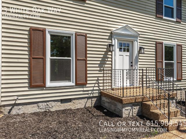 123 White Oak Way