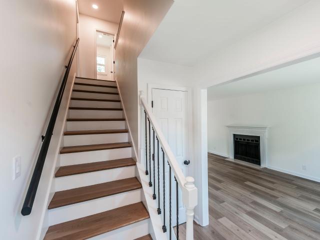 123 White Oak Way