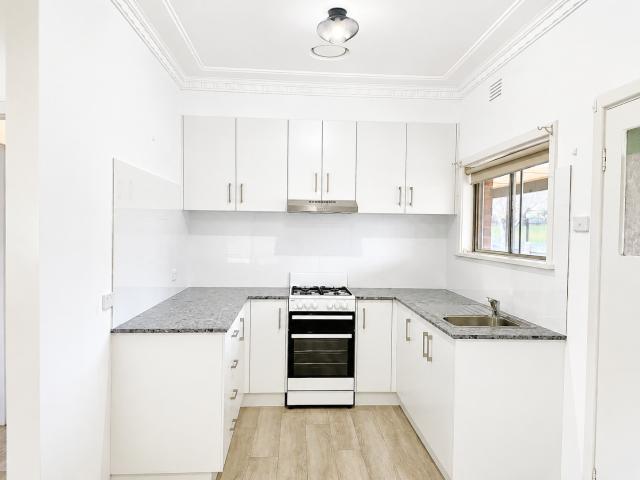 1/23 Tucker Street Turvey Park, NSW 2650