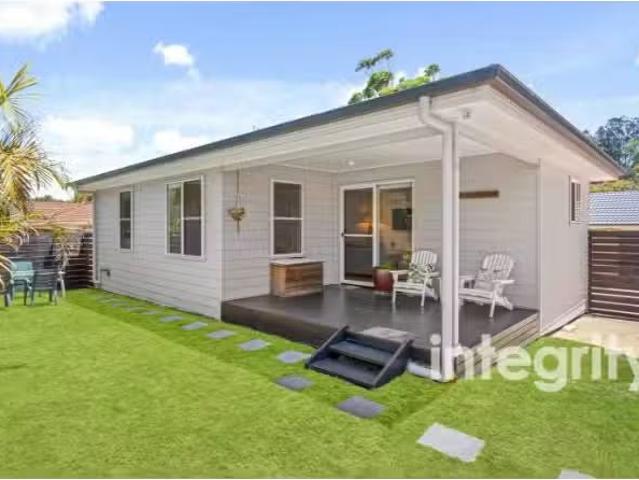 123A Prince Edward Avenue, Culburra Beach Townhouse for rent.