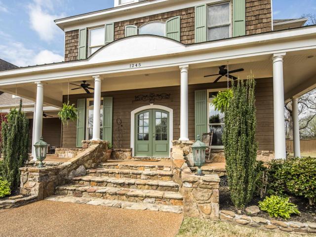 1245 auburn woods dr