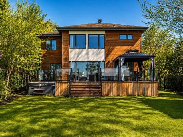 1245 Ch. Du Lac St Louis, Léry, QC, J6N 1A9 Luxury House for sale | Listing ID 24146 | Royal LePage Carriage Trade Luxury Properties