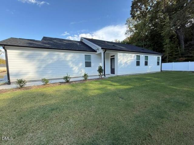 1245 Woody Drive